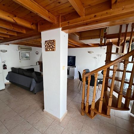 Villa Casa Di Mare Loutráki Esterno foto